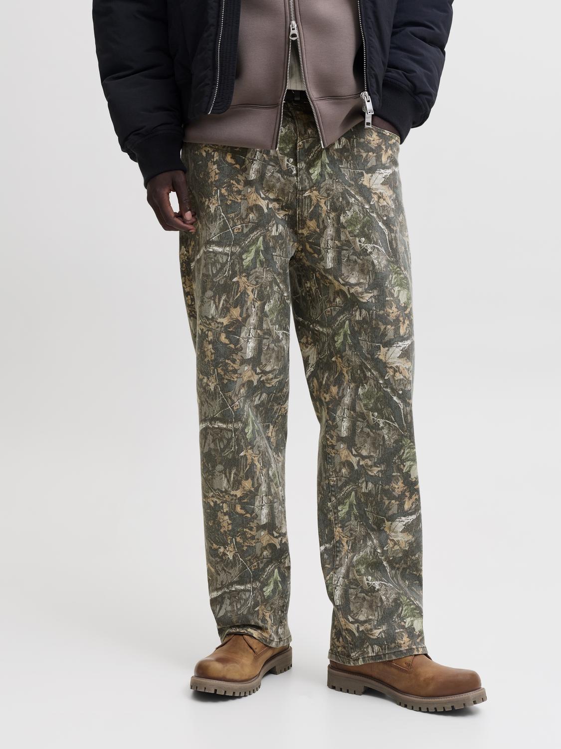 model_shot-front